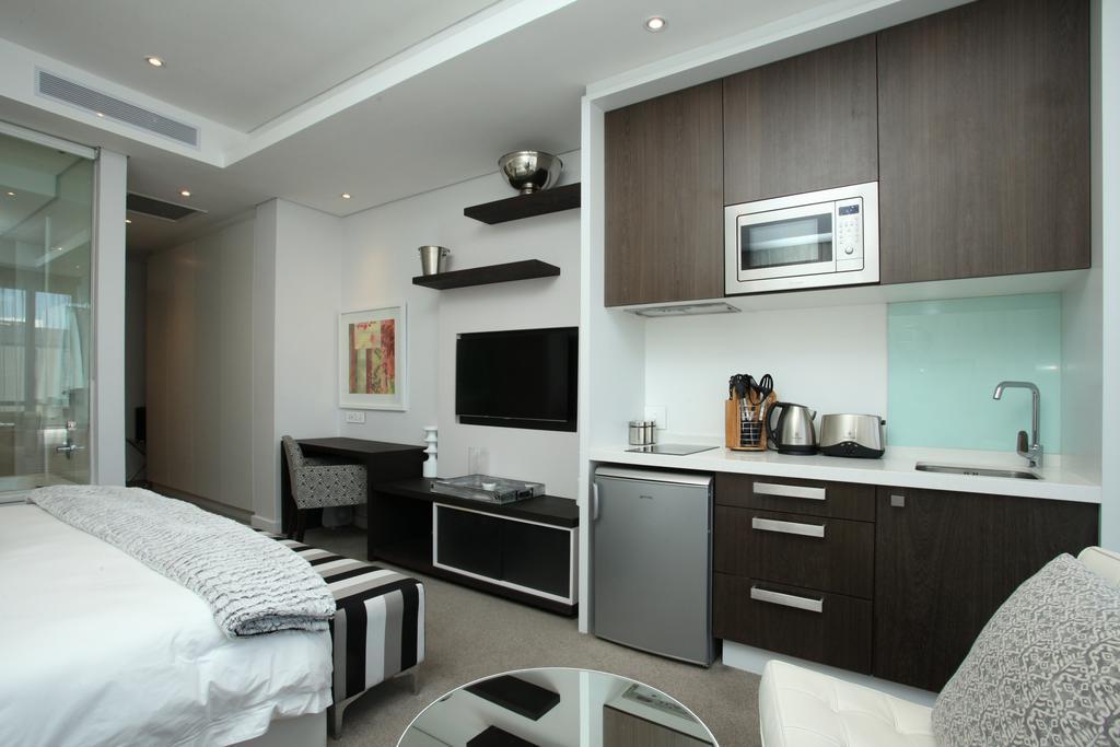 Luxury @ Sandton Skye Johannesburg Exterior photo